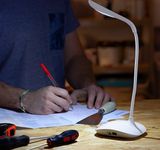 Nabíjateľná dotyková LED stolová lampa LUM2GO