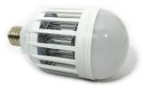 LED žiarovka s UV lapačom hmyzu 2v1