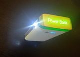 Power Bank externá batéria pre smartphone 12000mAh s LED svietidlom