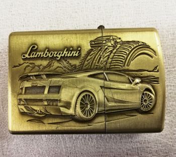 Benzínový zapaľovač Lamborghini