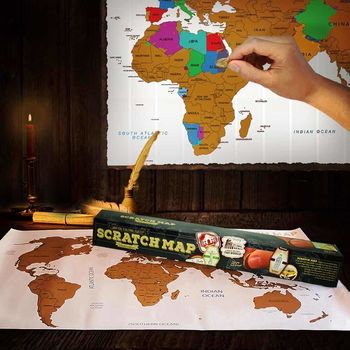 Veľká stieracia mapa sveta-zlatobiela-88x55 cm