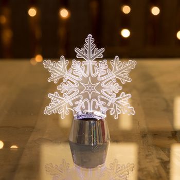 Vianočná LED dekorácia na stôl - vločka